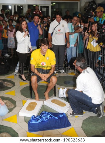 Rio de Janeiro - Brazil, June 15, 2010-world cup (player of the Brazilian national football team CACA) PUTS FOOT IN THE HALL OF CELEBRITIES FAMOUS FOOTBALL STADIUM IN MARACANÃ?Â?