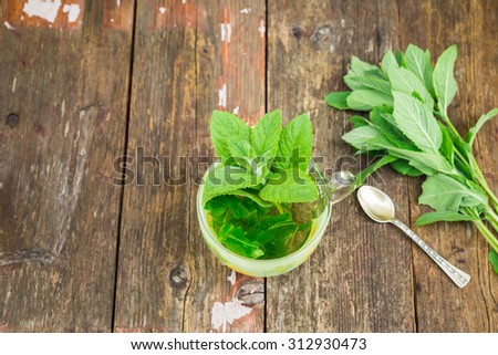 Mint tea. Herbal tea of mint leaves.