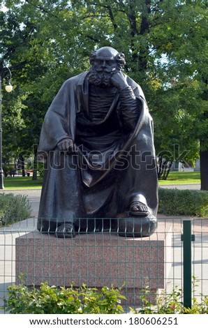 SAINT-PETERSBURG, RUSSIA, AUGUST 31, 2013: Saint Peter the Apostle; Sculpture in Alexander Park, St  Petersburg