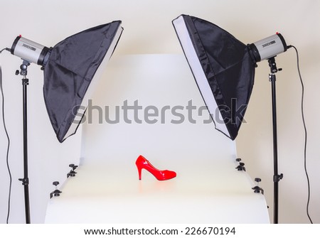 Photo table for product advertising