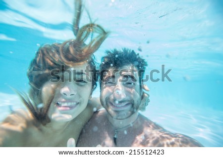 selfie under water