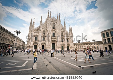 MILAN, ITALY-JULY 27: Milan Cathedral and tourists at Piazza del Duomo on July 27, 2011 in Milan, Italy. Milan\'s Duomo is the fourth largest Catholic cathedral in the world and the largest in Italy.