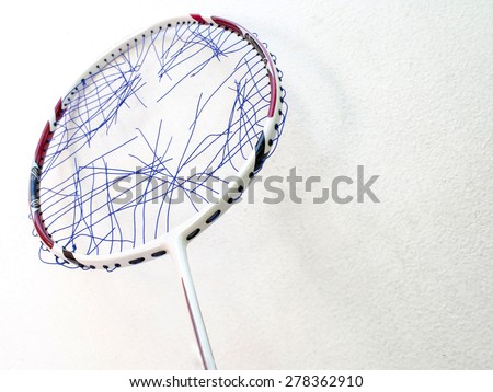 Badminton racket with broken strings