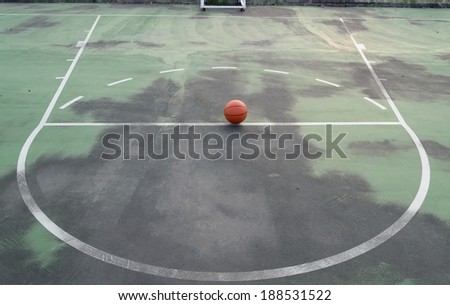 Basketball, Basket ball ball over floor