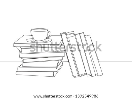 Similar – Foto Bild Bücherstapel mit einer Tasse Kaffee und einem Muffin auf einer weißen Bettdecke im Schlafzimmer