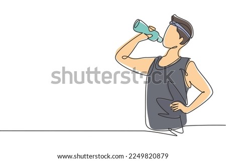 Single continuous line drawing young man drinking fresh water from a bottle with his right hand after exercising. Healthy lifestyles concept. Dynamic one line draw graphic design vector illustration 商業照片 © 