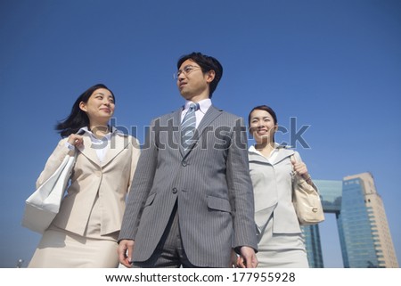 Japanese businesswoman two people and business people on the move