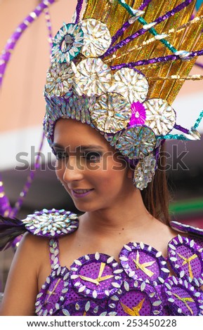 LAS PALMAS - February 14: Carnival dames prepare for  the main parade, February 14, 2015 in Las Palmas, Gran Canaria, Spain