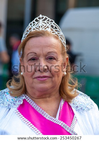 LAS PALMAS - February 14: Carnival dames prepare for  the main parade, February 14, 2015 in Las Palmas, Gran Canaria, Spain