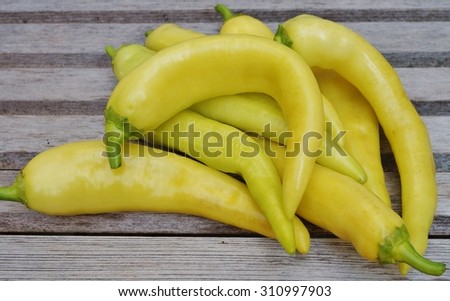 Yellow banana peppers