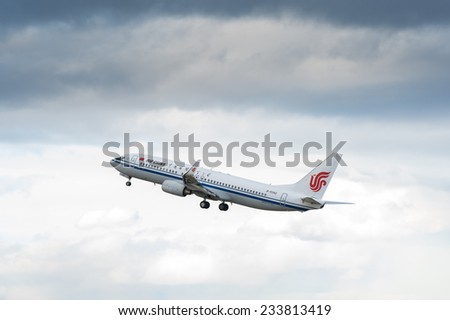 HOBART, TASMANIA/AUSTRALIA, OCTOBER 18TH: Image of a Air China passenger airliner with President Xi Jinping taking off from Hobart Airport on 18th October, 2014 in Hobart