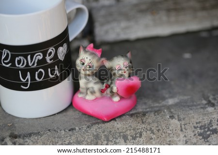 coffee mug inscription love heart chocolate cocoa beans figurine kittens heart