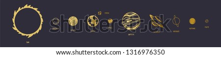 Golden planet icon set. Eps 10. Imagine de stoc © 
