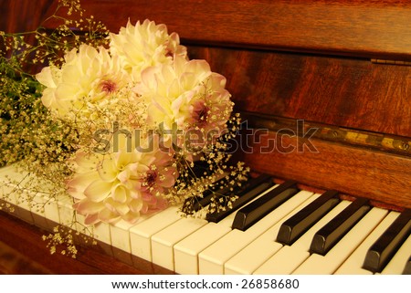 Piano with flowers