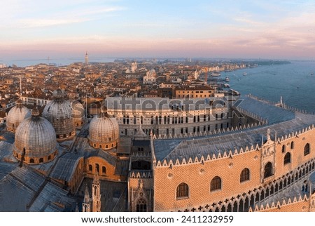 Similar – Foto Bild Panoramabild von Venedig auf dem Wasser, Italien