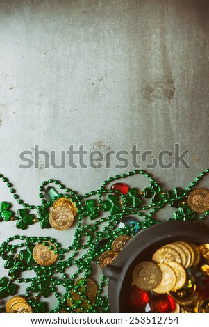 Irish: Grunge Saint Patrick\'s Holiday Background