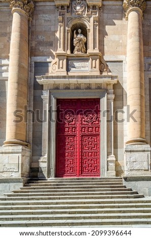 Architectural detail in Salamanca, Castilla y Leon, Spain. Facade and door of an old Baroque church Zdjęcia stock © 