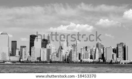 An eye-catching black and white view of downtown Manhattan