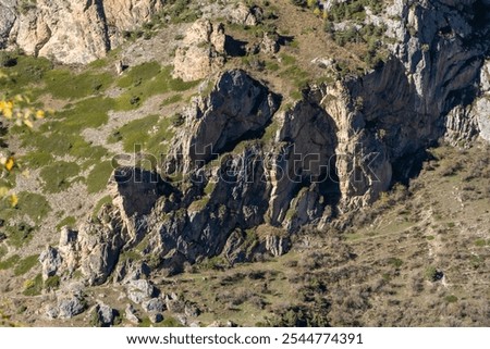 Similar – Foto Bild Malerische Landschaft mit felsiger Meeresküste bei bewölktem Sonnenuntergang