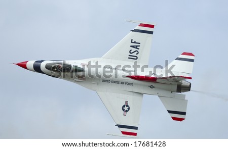 F-16 solo of Thunderbirds - Arctic Thunder airshow 2008 - Anchorage - Alaska - USA