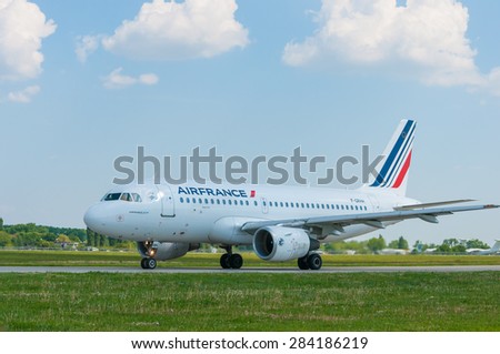 KIEV, UKRAINE - MAY 20, 2015:  Air France A319, the Borispol\'s International airport in preparation for takeoff on May 20 2015, Kiev, Ukraine. A319 is one of the world\'s largest passenger aircraft
