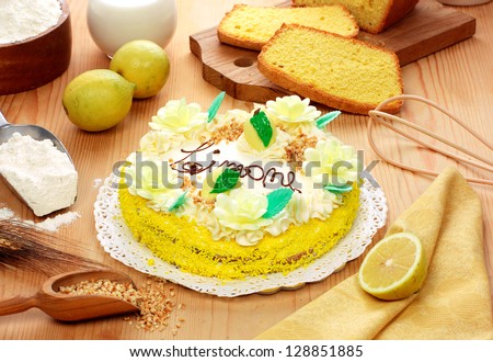 Lemon cake, setting