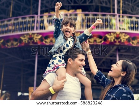 Family Holiday Vacation Amusement Park Togetherness 商業照片 © 