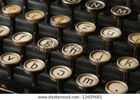 Typewriter small letters keys
