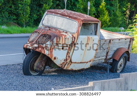 WALFRATH, NRW, GERMANY - JUNE 06, 2014: For advertising purposes Age truck parked on the street, vintage trucks, platform trucks, tricycle vintage cars from the 50\'s.