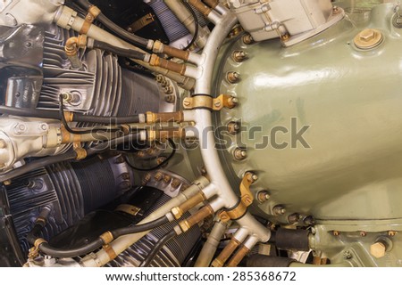 detailed exposition of the old piston aircraft engine