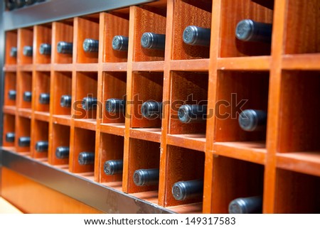 storage of wine bottles
