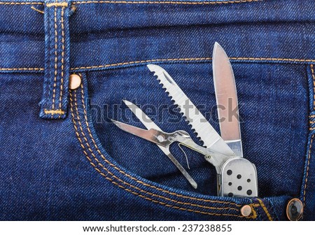 Pocket knife in the pocket of trouser