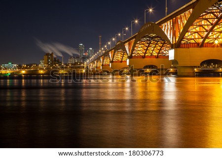 Han river with Seongsan bridge at night in Seoul, Korea/Seongsan Bridge at night/Han river with Seongsan bridge at night in Seoul, Korea