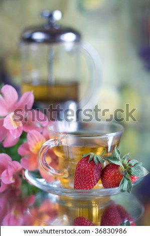 Green tea with strawberries