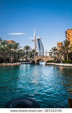 DUBAI, UAE - NOVEMBER 2 :The world\'s first seven stars luxury hotel Burj Al Arab ,November 2, 2012 in Dubai, United Arab Emirates