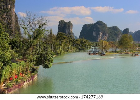 China River Traditional View Mountains