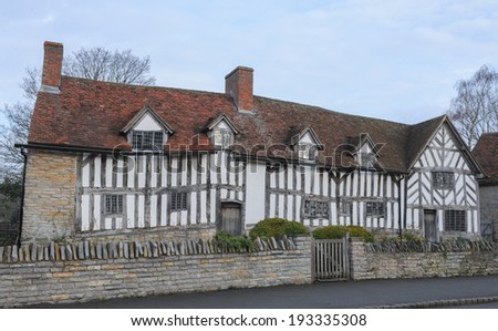 Mary Arden\'s Farm in Wilmcote, Stratford upon Avon.She was the mother of William Shakespeare and the farm is now run by the Shakespeare Birthplace Trust.