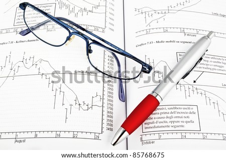 studying economy with trader book