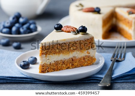 Similar – Foto Bild Süßer Kuchen mit Nüssen und Blumen auf Ständer auf Tisch