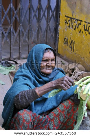VARANASI - JAN 04: Old indian woman at the market in Varanasi on January 04.2015 in India
