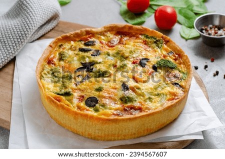 Similar – Foto Bild Gemüse-Quiche auf grünem Hintergrund. Leerzeichen kopieren.