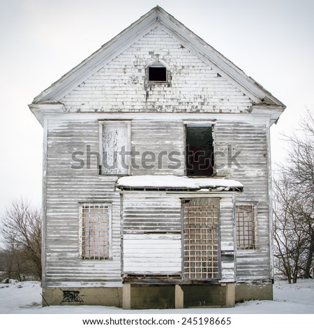 Dilapidated House (Lock Keeper\'s House, Hennepin Canal, Illinois)
