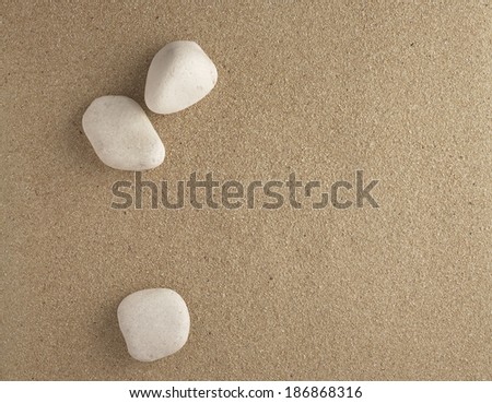 sand bottom with three stones plan view