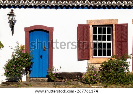 Old houses located in the historic city of Brazil / Baroque architecture / Colonial houses of Brazil