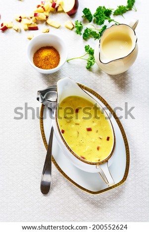 Curry and apple sauce