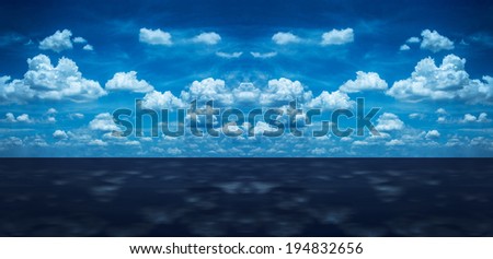 reflexion blue sky on dark sea in horizontal line background