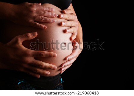 Pregnant tummy - low key