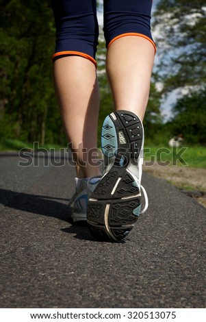 running feet