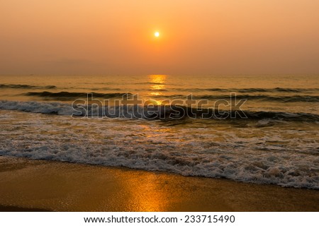 Sun to golden light dawn in the beautiful sea