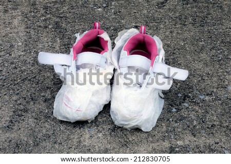 One technique to clean dirty shoes is to put wet tissue papers over sport shoes, when tissue dry it pulls some dirt off